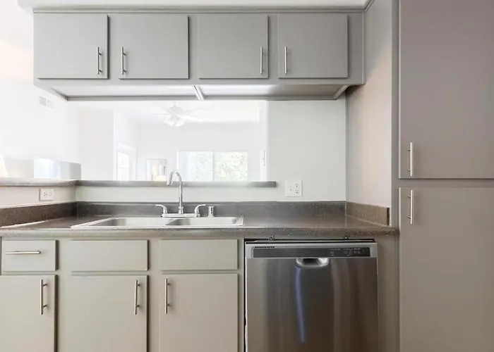 Landing Modern With Amazing Amenities Apartment Mesa