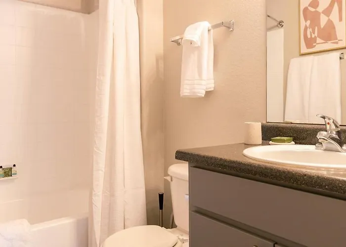 Landing Modern With Amazing Amenities Apartment *