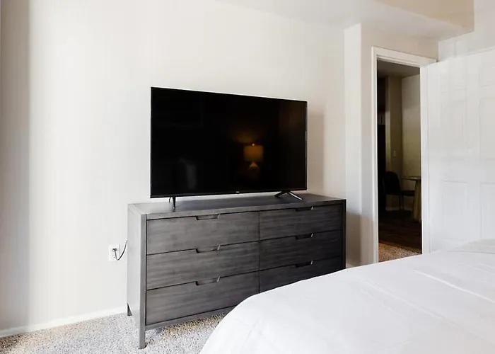 Landing Modern With Amazing Amenities *