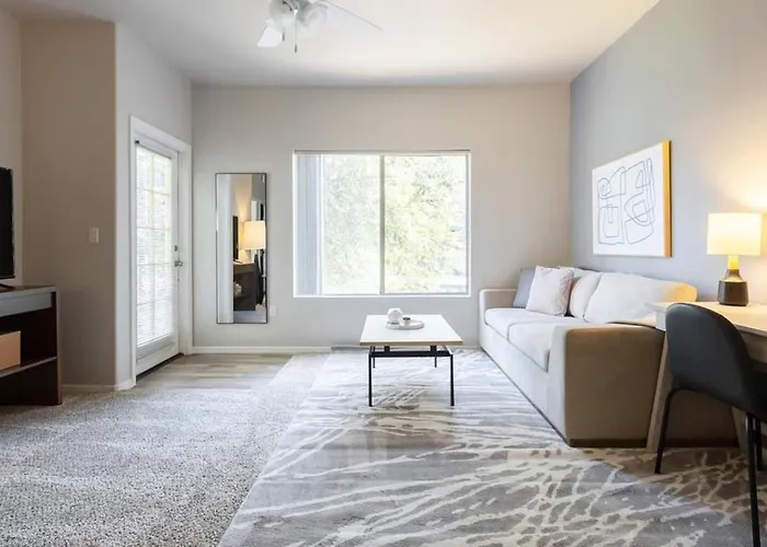 Landing Modern With Amazing Amenities Apartment *